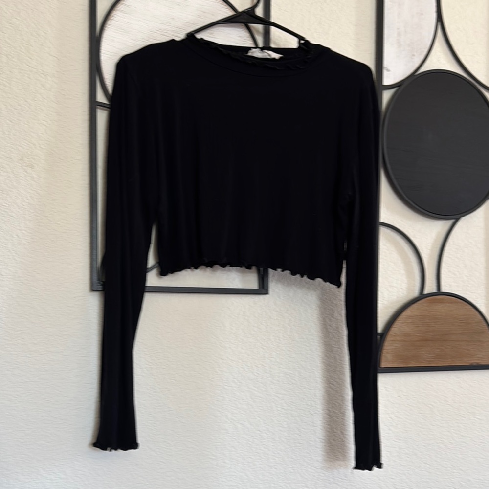 Double Zero Black Size Large Fitted Long Sleeve Crop Top‎
